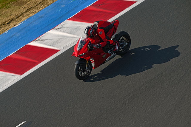 杜卡迪全新Panigale V4正式上市