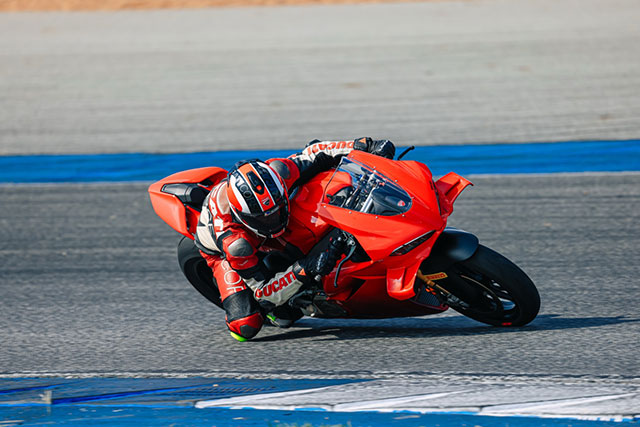 杜卡迪全新Panigale V4正式上市