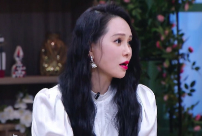 伊能静比秦昊大几岁呢？