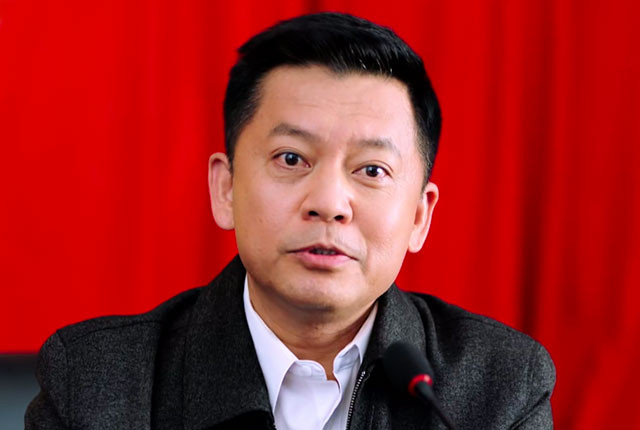 何政军
